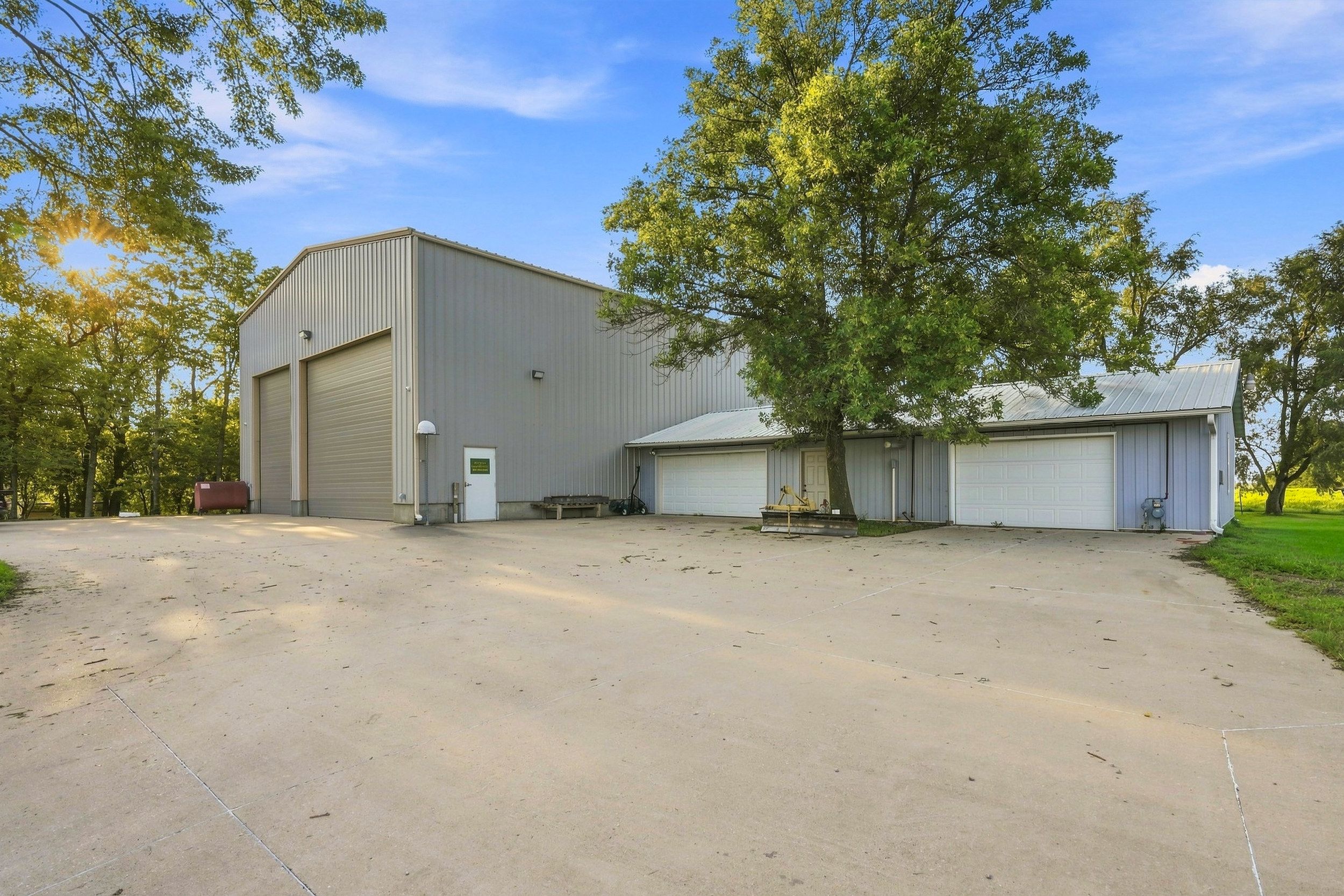Listing Photo: 2960 160th St 0044-